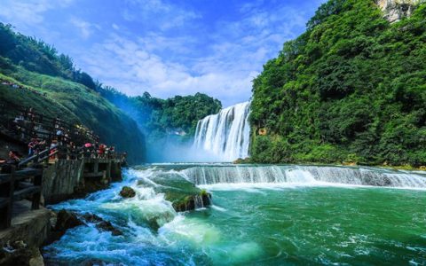 安顺黄果树瀑布怎么玩？2026水帘洞预约+门票+避坑全攻略