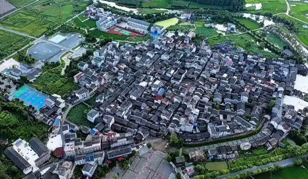隆里古城全貌