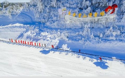 玉舍雪山滑雪场攻略